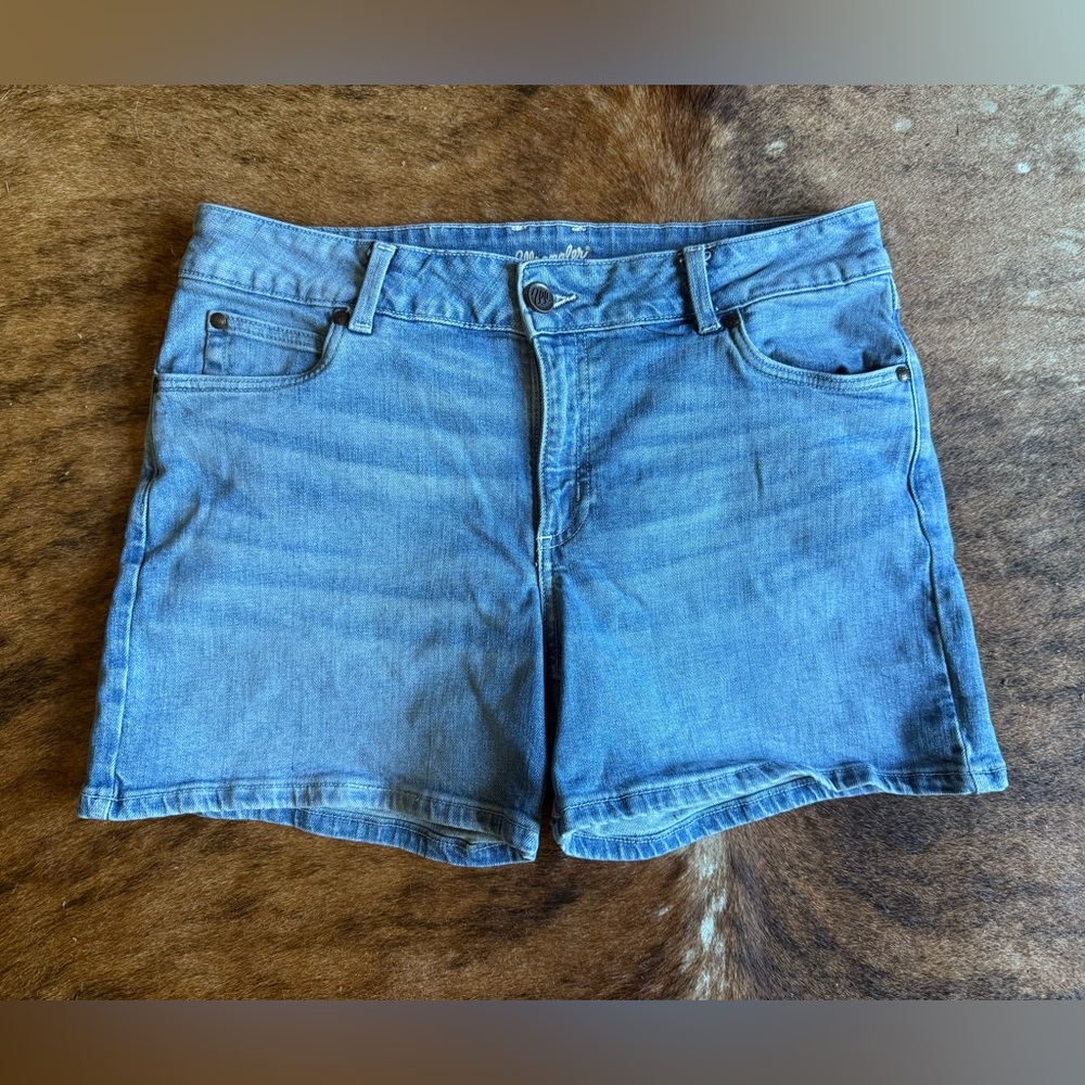 Wrangler medium wash Denim Shorts
